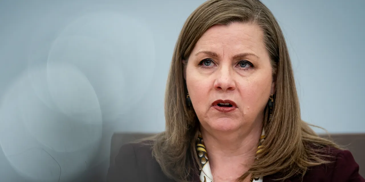 Bank Regulators’ Overhaul Is Credit Negative, Moody’s Says