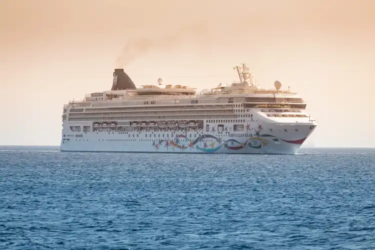 Norwegian Cruise Line sets modest guidance despite record bookings