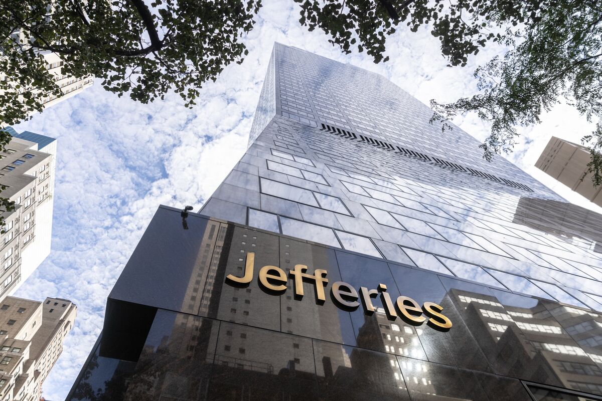 Jefferies CEO Sells $65 Million of Shares to Fund Yacht Purchase - Bloomberg