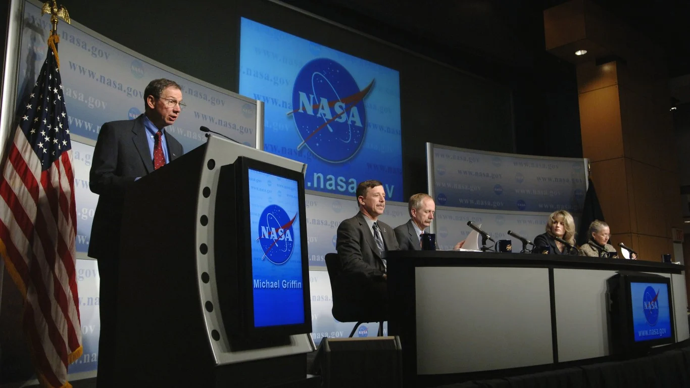 What the CEOs of AST SpaceMobile and Globalstar are saying about the satellite industry today