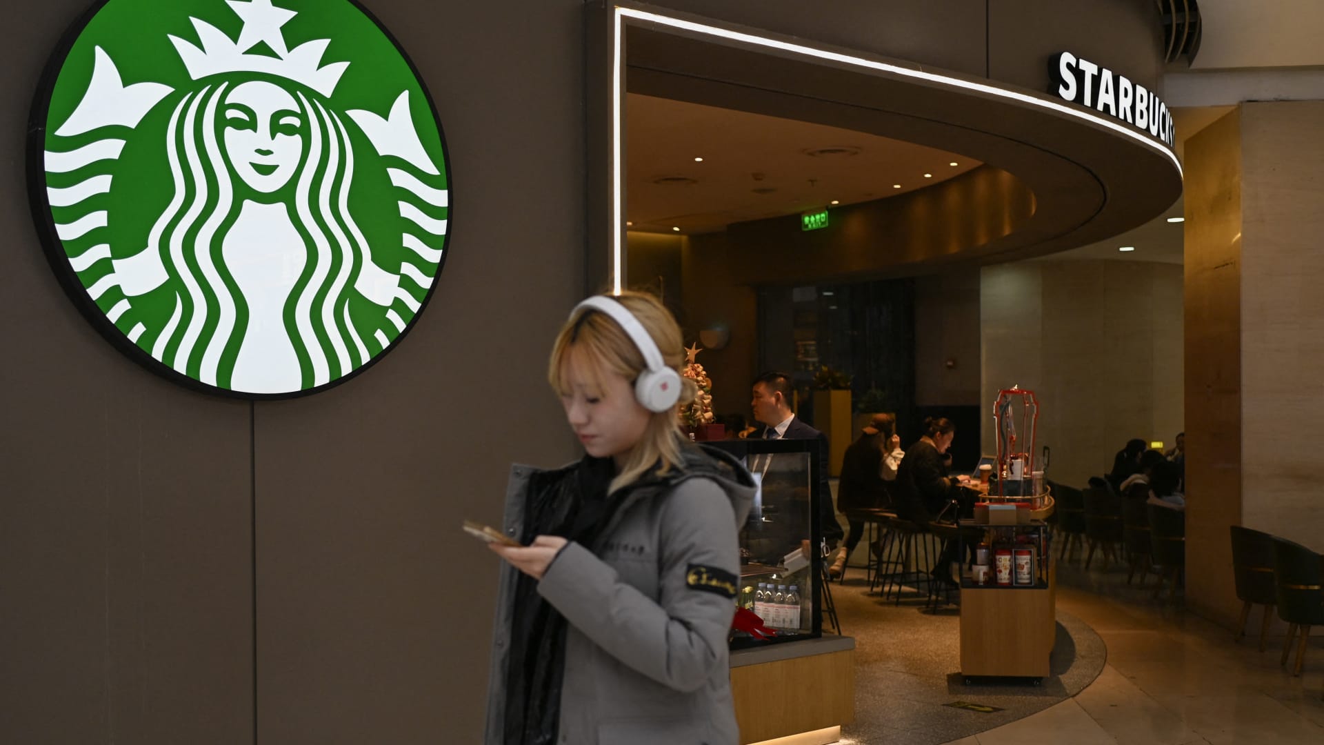 Why some of America's biggest brands are losing ground in China