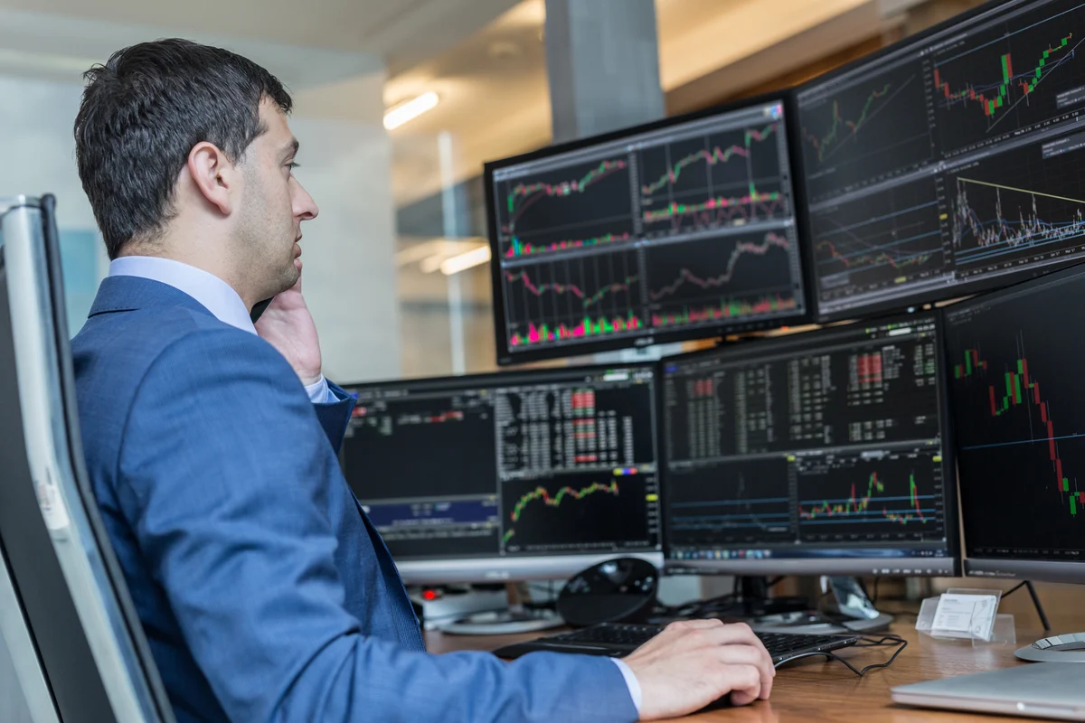 Shares of Intel and AMD Have Plummeted in the Last Few Days. Is It Time to Panic?