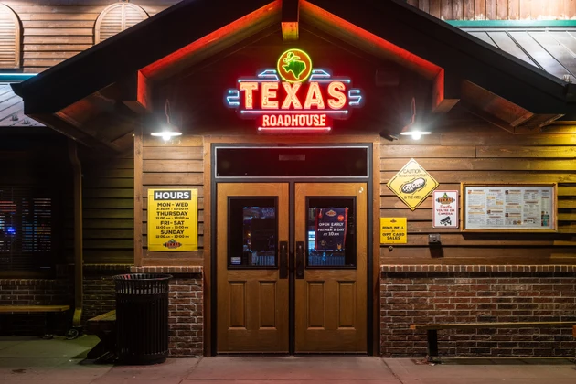Evercore upgrades Texas Roadhouse to Outperform, cuts PT to $200