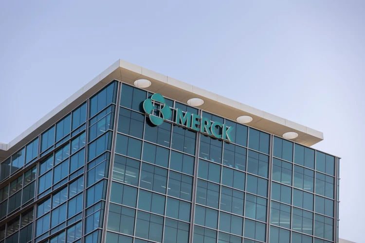 Merck hits secondary goal in late-stage trial for Keytruda in ovarian cancer