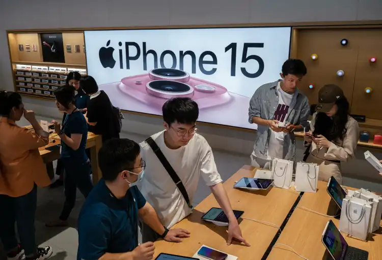 Apple's iPhone shipments in China grew in March, shows government data - report