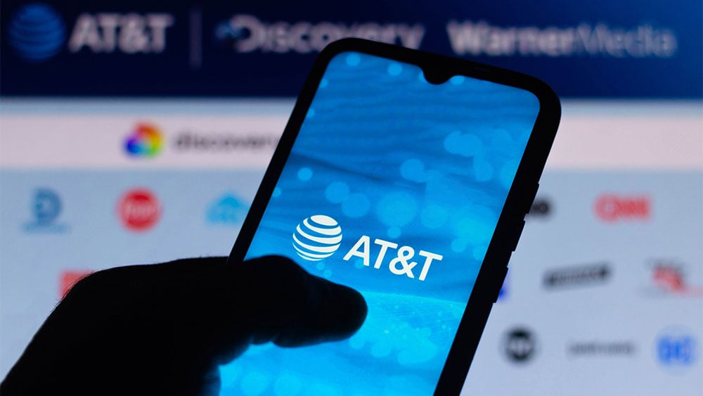 AT&T Wireless Subscriber Adds, Free Cash Flow Growth Top Estimates