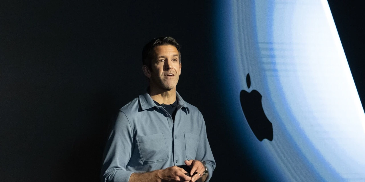 Apple Hardware Executive John Ternus to Become CEO