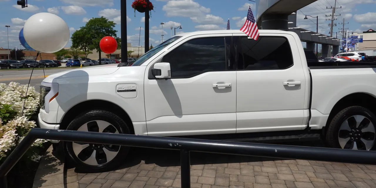 While Ford shares are remarkably steady after $20 billion charge, these stocks are getting battered