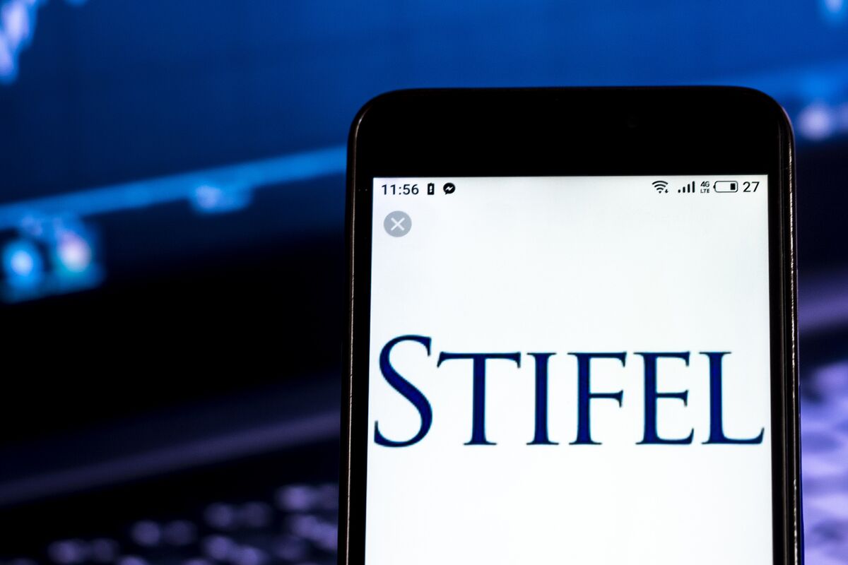 Stifel Employees Exit After Probe Into Relationship With Cleaner - Bloomberg
