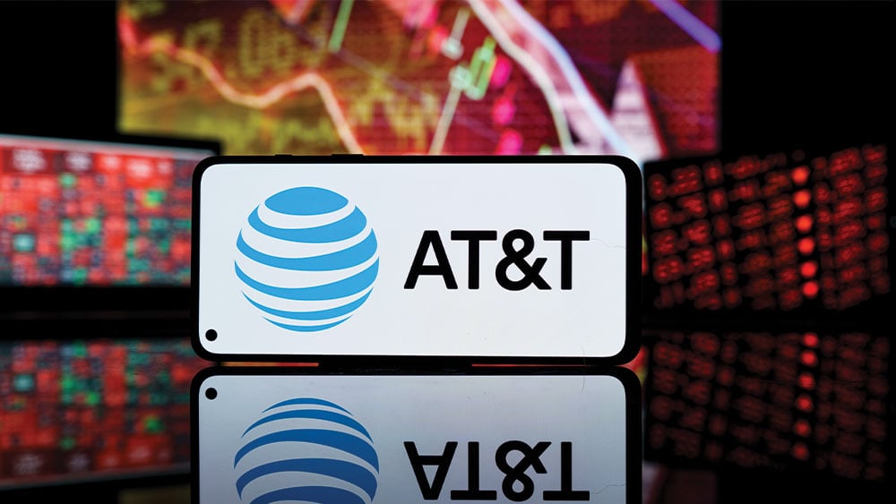 AT&T Earnings Top Views, Revenue In-Line Amid 'Convergence' Push