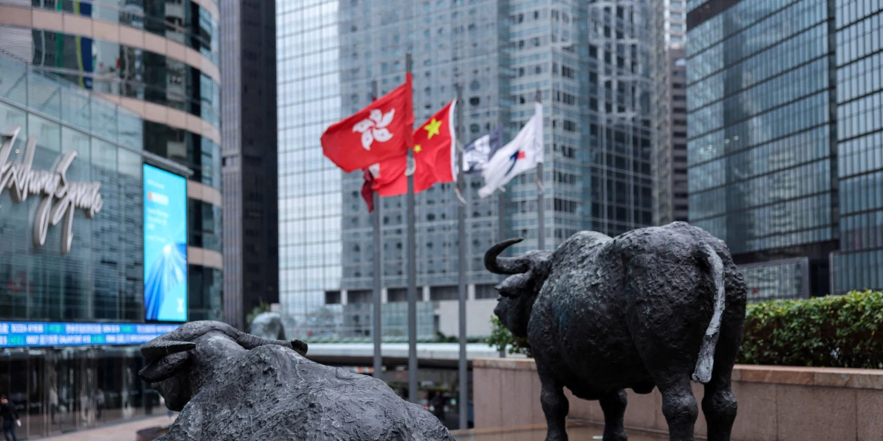 Hong Kong’s Exchange Operator Posts Record Quarter, Beats Estimates
