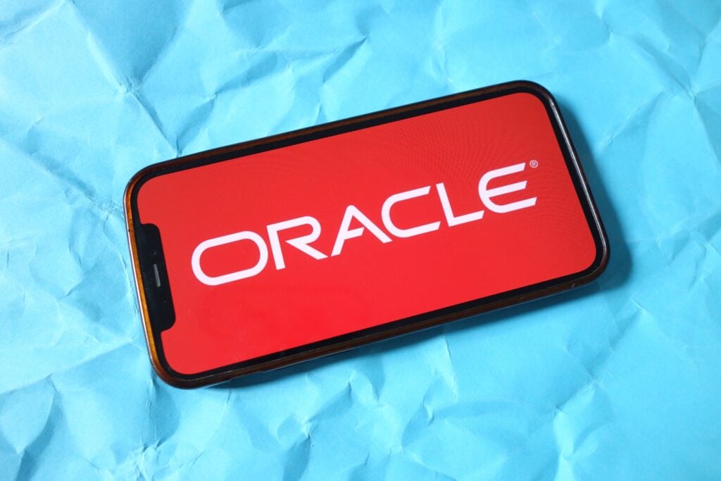 Oracle Q1 Preview: Stock Down 53% From Record High, Analyst Says Buy and Hold — 'A Decade Stock'