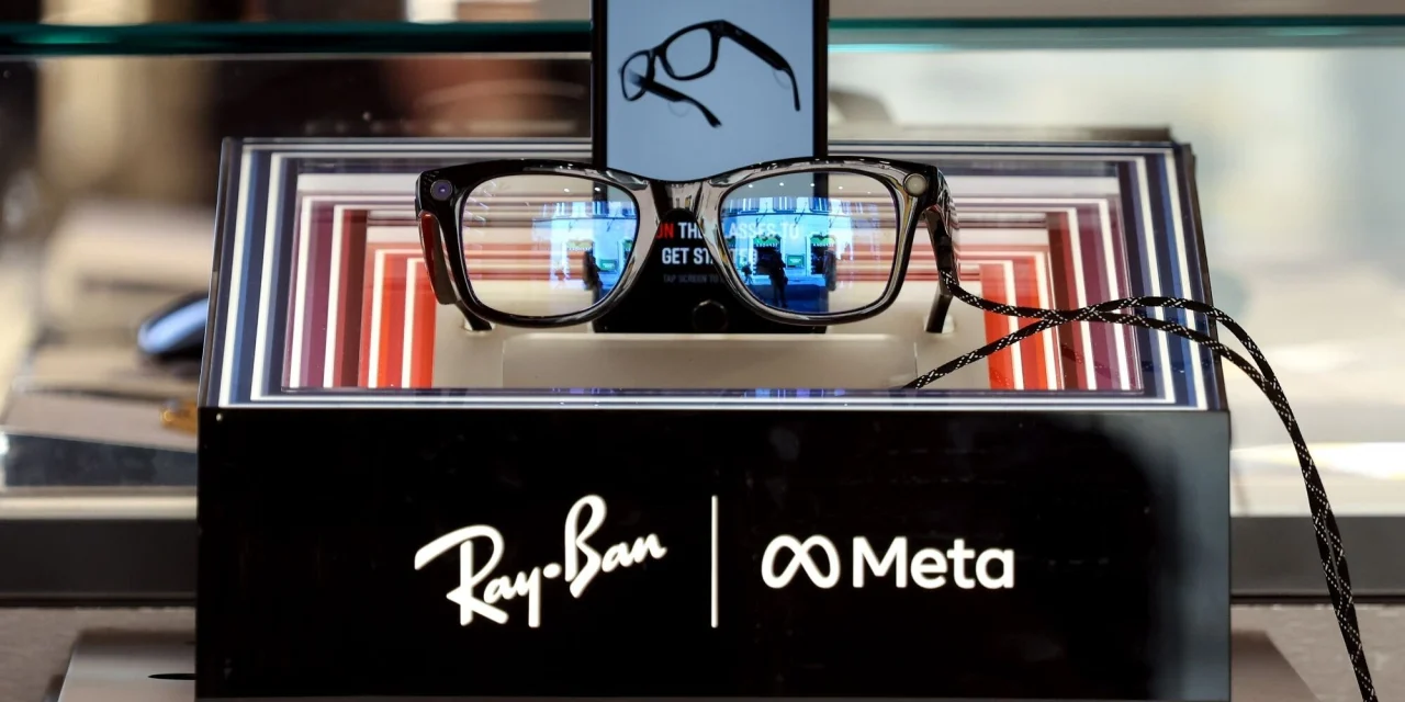 Ray-Ban Maker EssilorLuxottica’s Sales Rise, Buoyed by Smartglasses