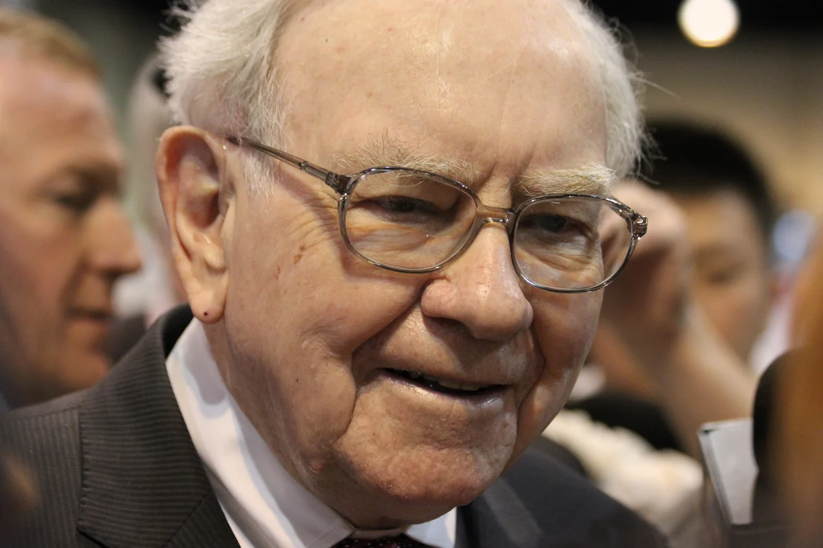 Warren Buffett's Legacy: 2 of His Favorite Stocks to Buy and Hold Forever