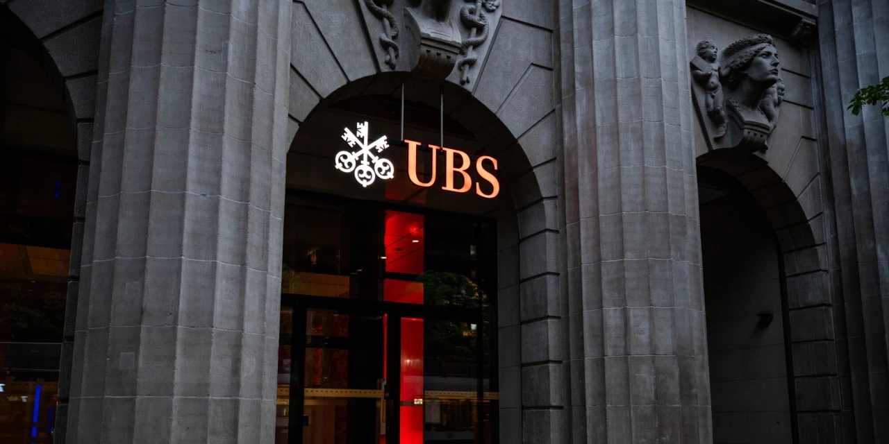 UBS Shareholder Calls for Bank to Leave Switzerland