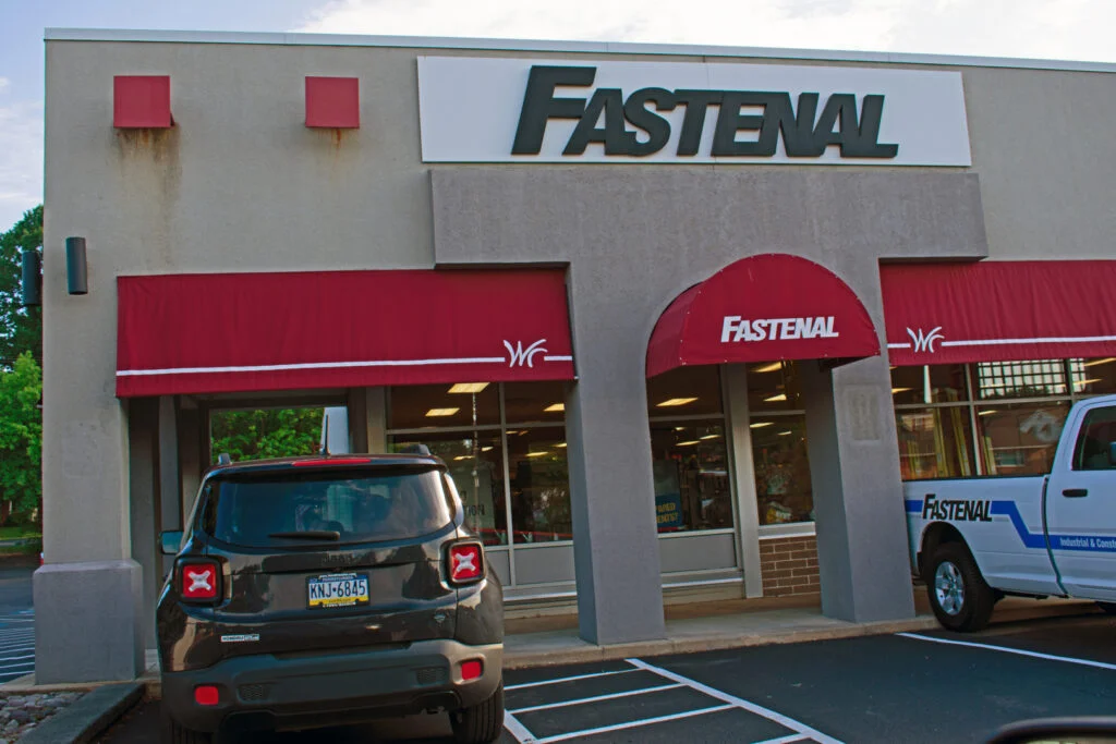 Fastenal Q4: Earnings Miss, 3.7% Sales Growth, Manufacturing Woes And More