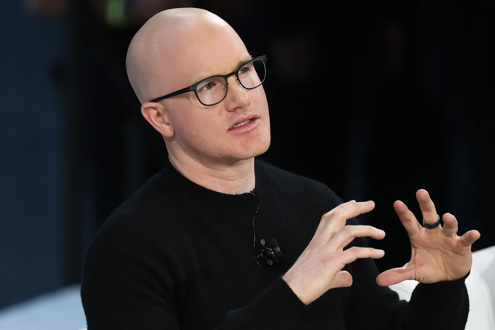Coinbase sinks after missing on Q1 earnings, revenue