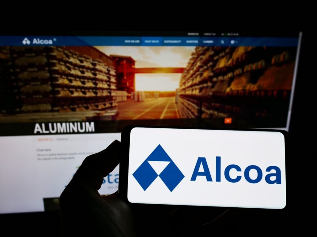 Alcoa Cuts Annual Alumina Production Outlook as Pinjarra Issues Weigh