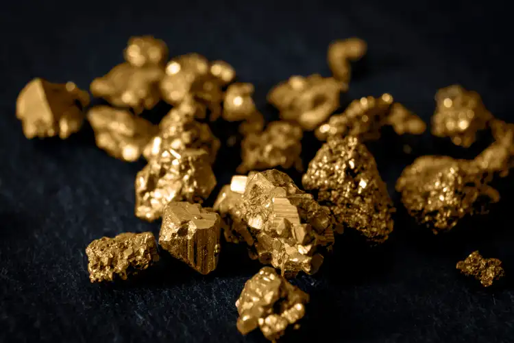 Mali military helicopter airlifts gold from Barrick's Loulo-Gounkoto mine - Reuters