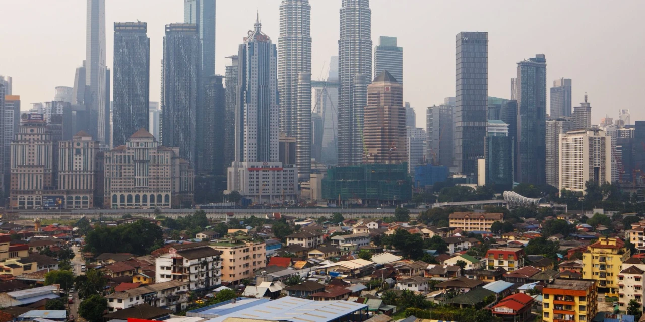 Malaysia Pharmacy Chain Braves Volatile Market With Mid-November Listing Plan