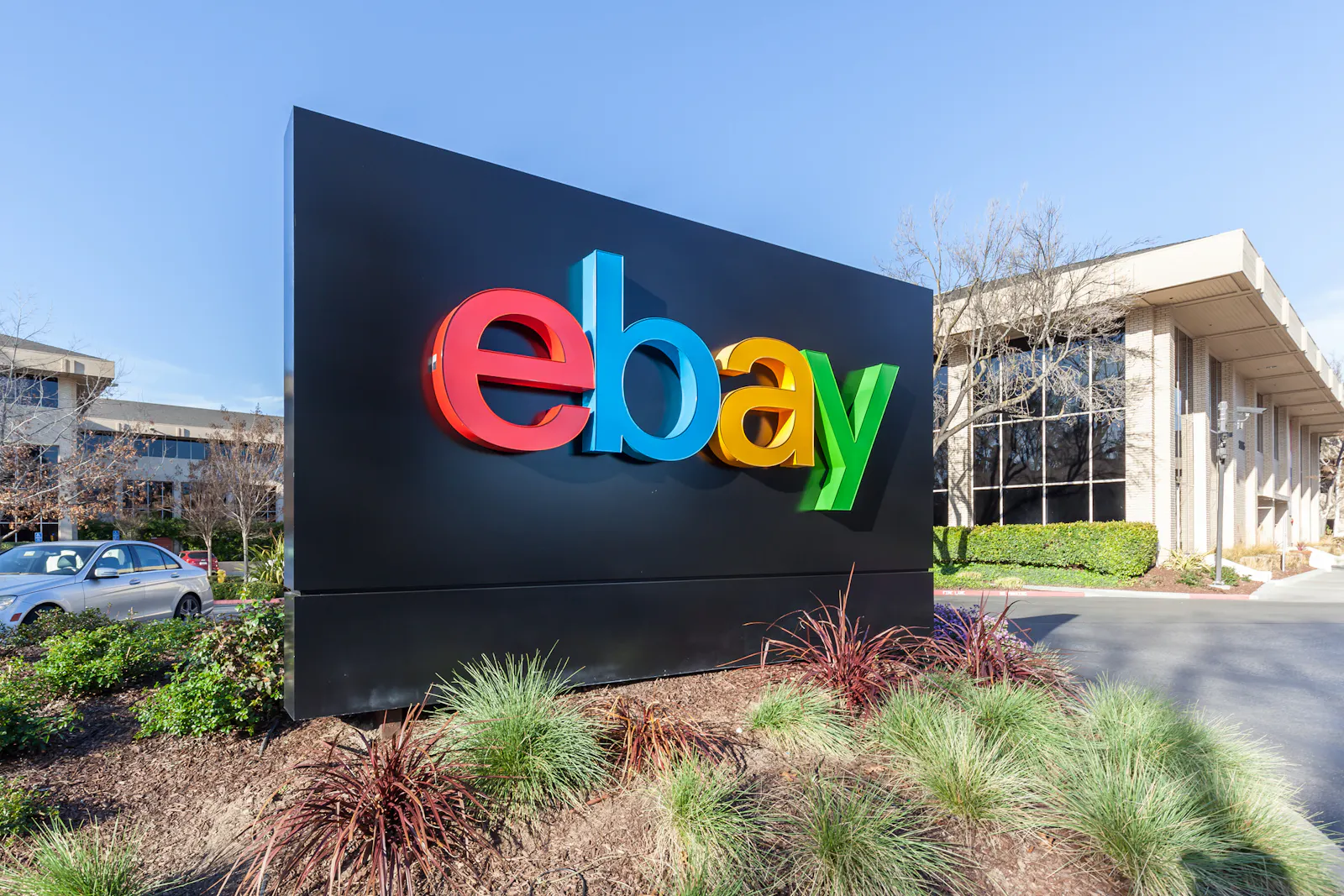 eBay rejects Gamestop’s unsolicited $56 billion takeover bid, calls it “neither credible nor attractive”