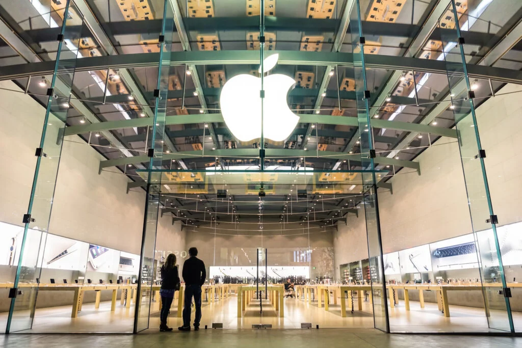 Apple Stock A Back-To-School Winner? Nine States Offer Sales Tax Holidays, Big Savings