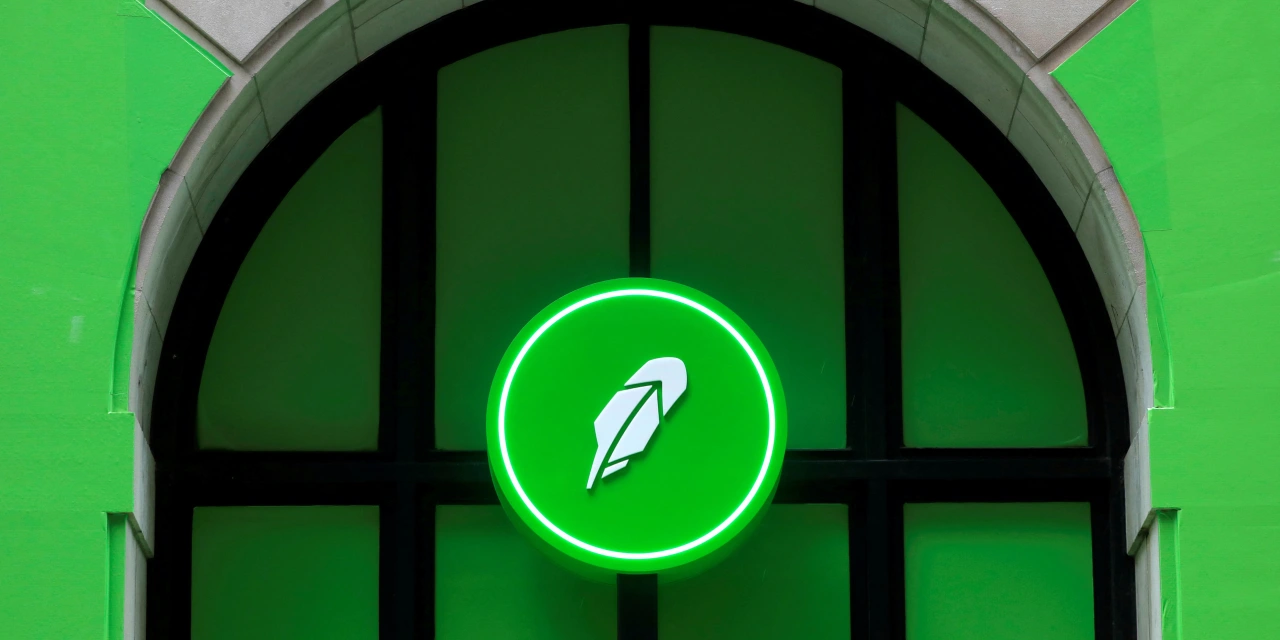 Two Former Robinhood Employees Charged with Fraud