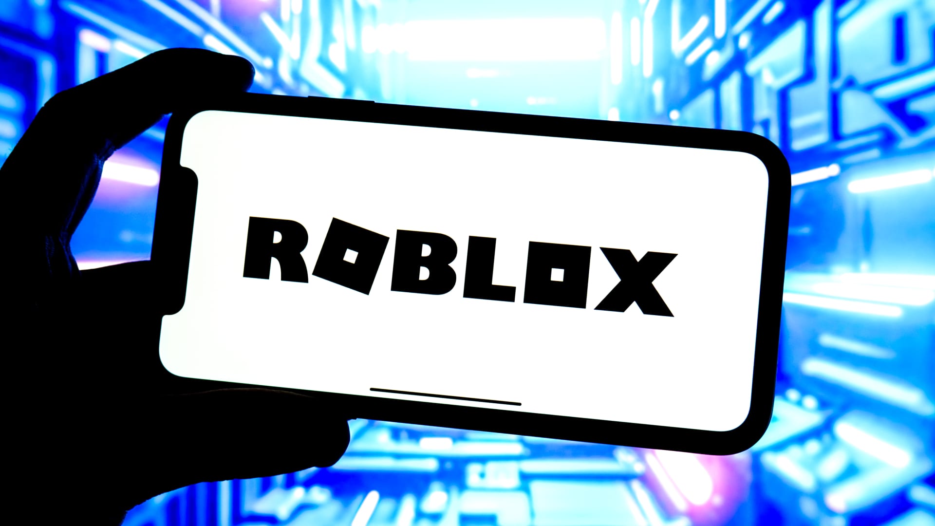 Roblox stock slips 10% as company expects more spending on safety and infrastructure