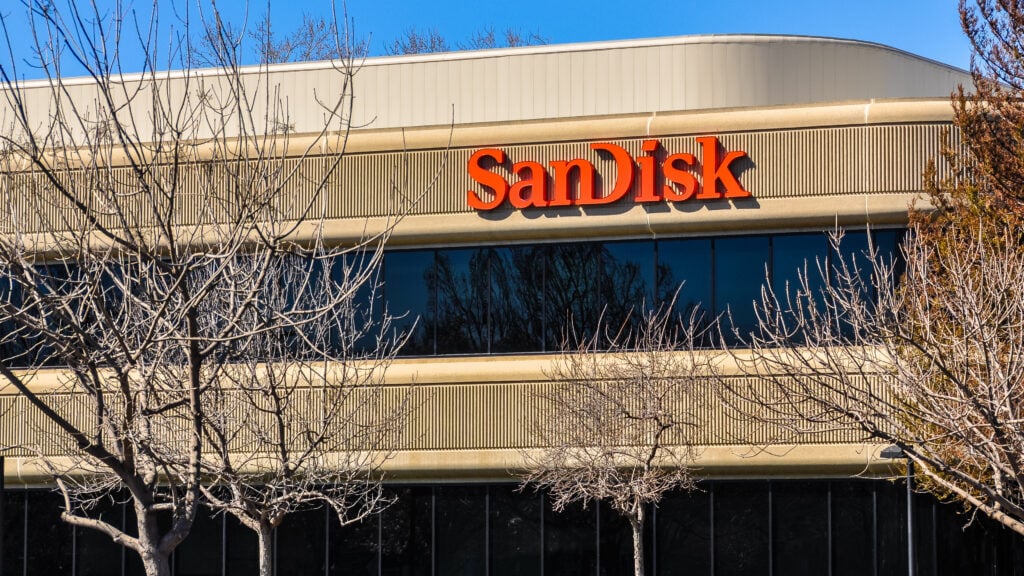 Sandisk Dips Premarket on Market Weakness, But Multi-Year AI Storage Outlook Remains Intact