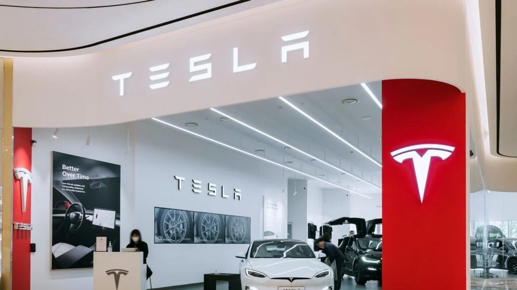 Top Analyst Questions Tesla's Valuation Amid Declining Sales: 'Doesn't Make Mathematical Sense'