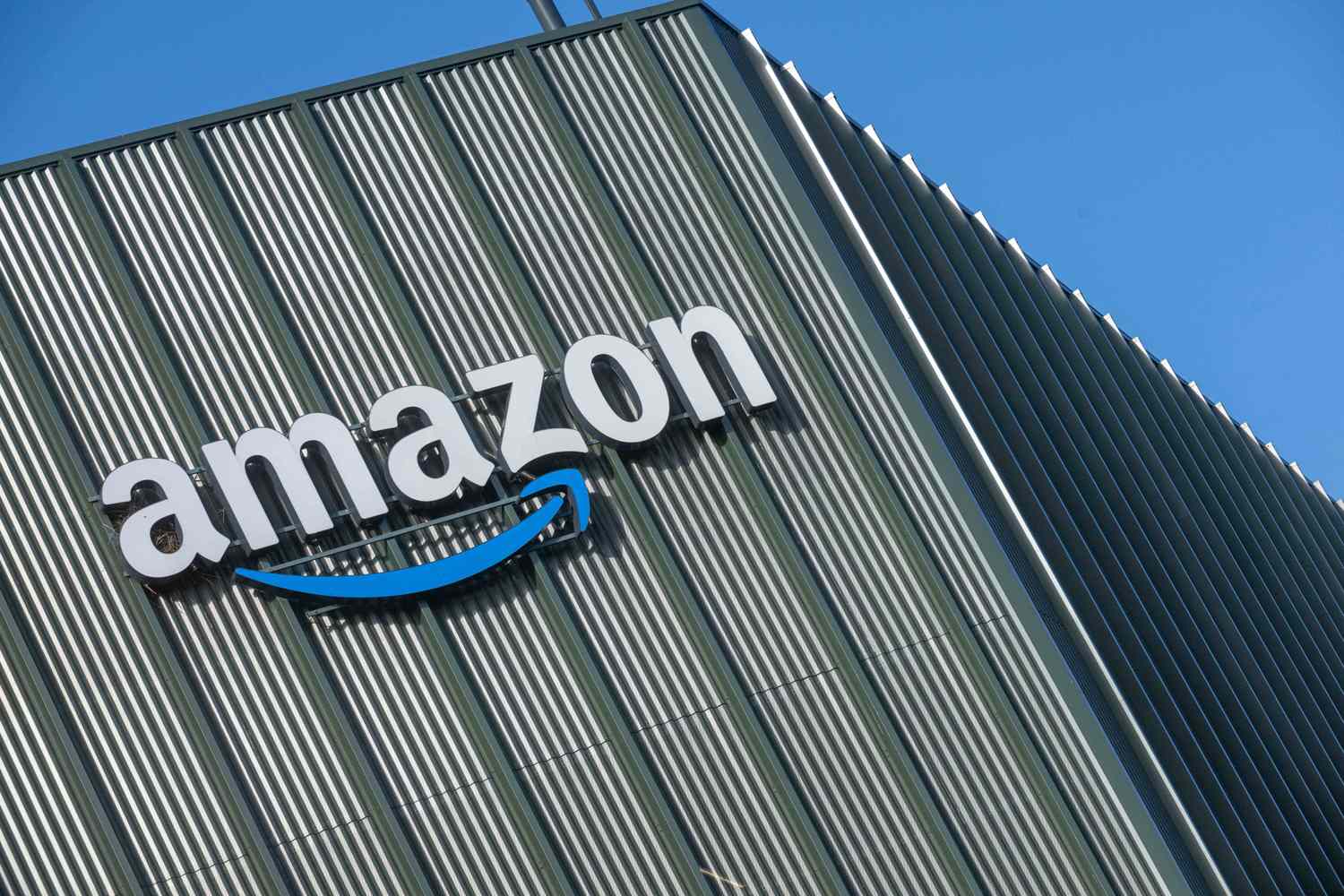 S&P 500 Gains & Losses Today: Amazon Stock Jumps After OpenAI Deal; Kimberly-Clark Acquires Kenvue