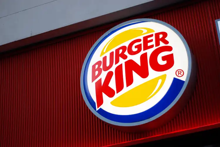 Restaurant Brands closes on deal to add the largest U.S. Burger King franchisee to its portfolio