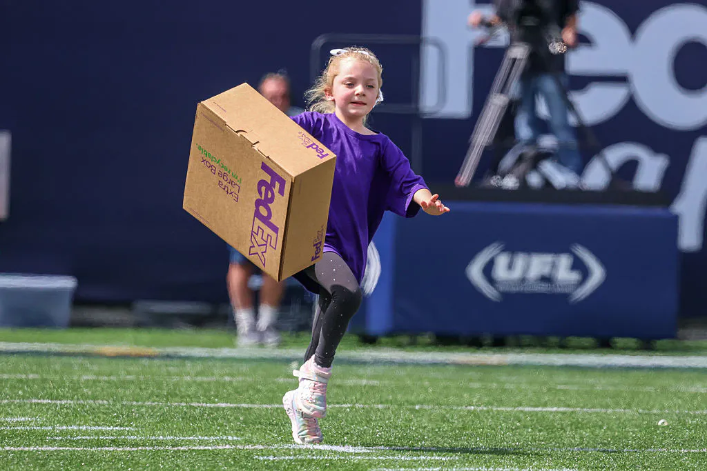 FedEx’s quarterly report is exactly what you don’t want to see in the upcoming earnings season