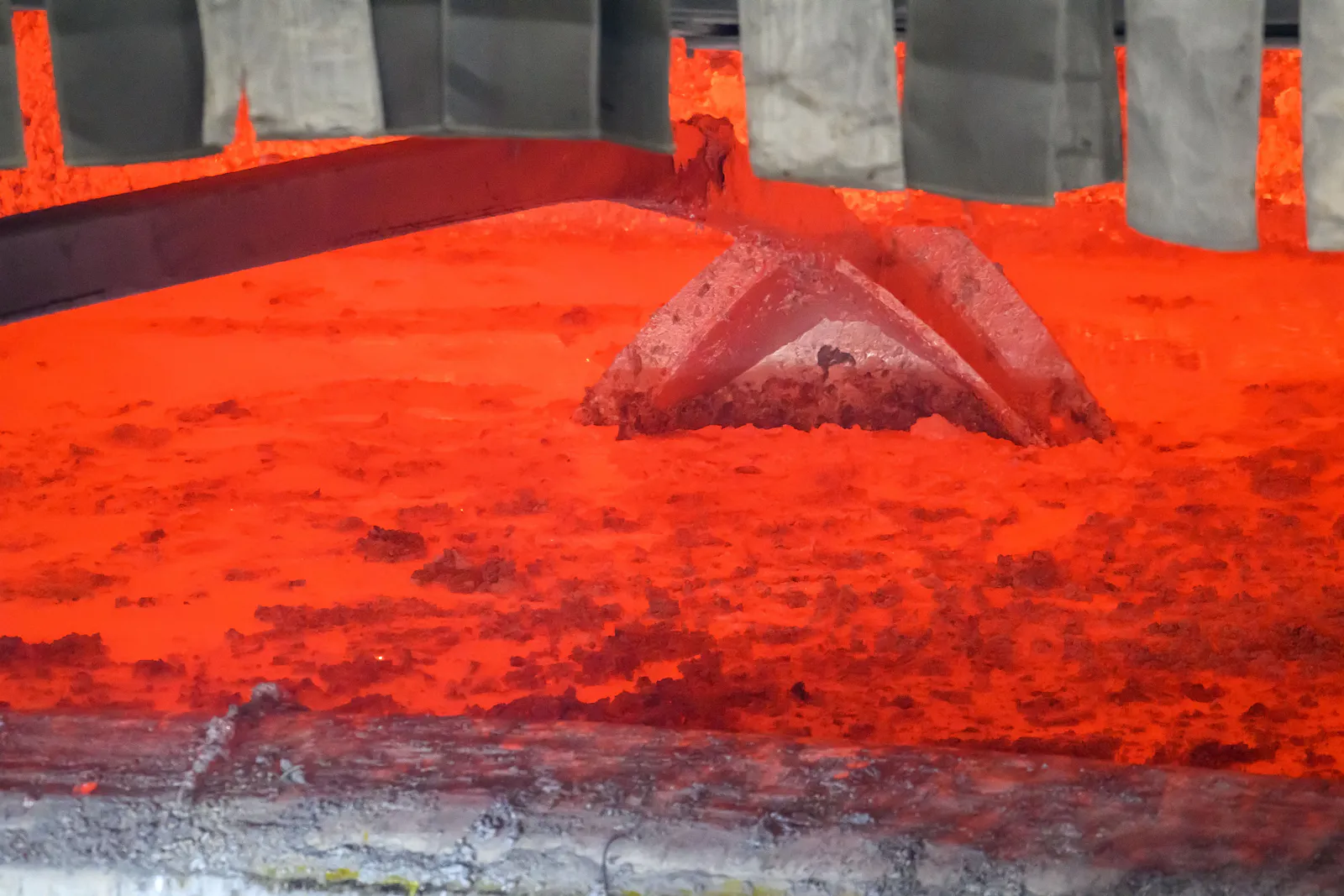 American aluminum stocks rip following strikes against Gulf’s giant smelters