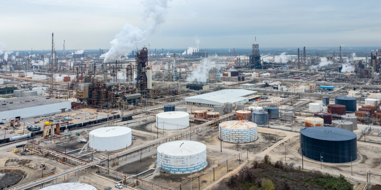 American Oil Giants See Profits Soar as Wars Crimp Energy Supplies