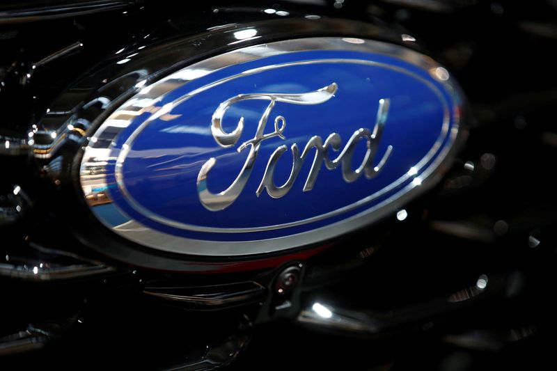 Canadian auto workers to vote on Ford deal starting on Saturday - Yahoo Finance