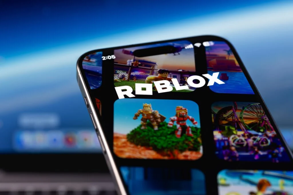 Roblox Shares Outperform As Broader Market Slips