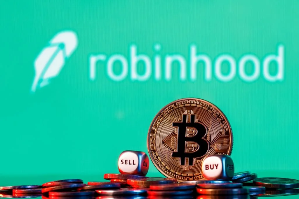 Robinhood Stock Falls After Analysts Cite Weak Crypto Volumes And Market Headwinds In Q2 Outlook