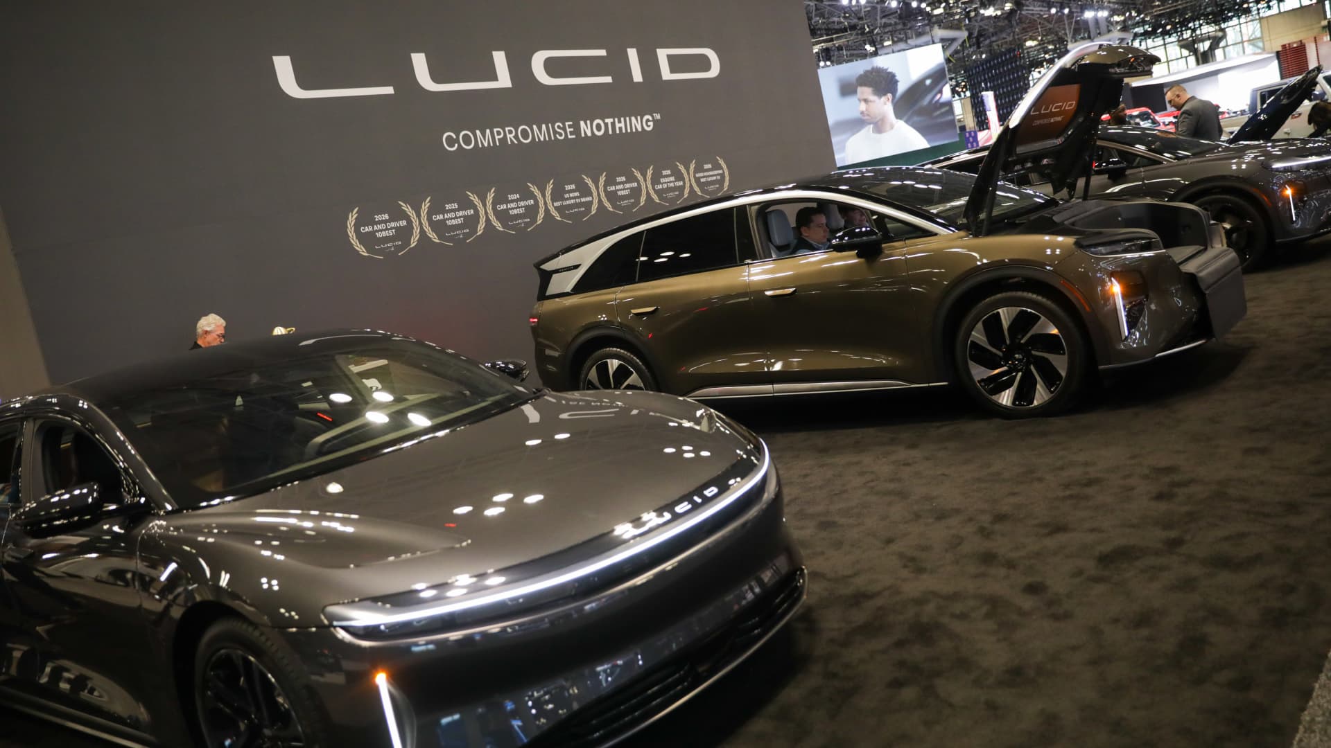 Lucid names auto industry outsider as CEO, expands Uber deal
