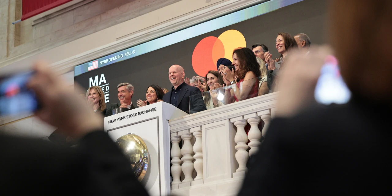 Mastercard Inks Deal as Payment Giants Brace for New Era of AI Shopping