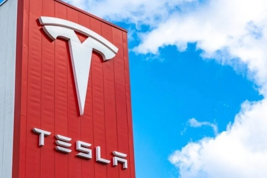 Elon Musk's Brother Kimbal Musk And Other Tesla Execs Sell Over $73 Million In Stock