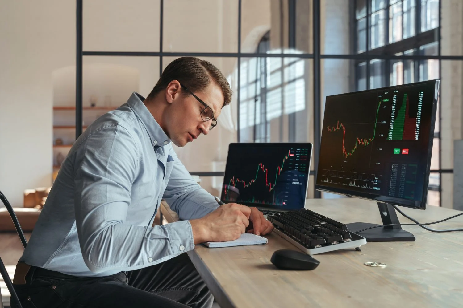 What if You Invested $1,000 in Bitcoin and XRP 5 Years Ago?