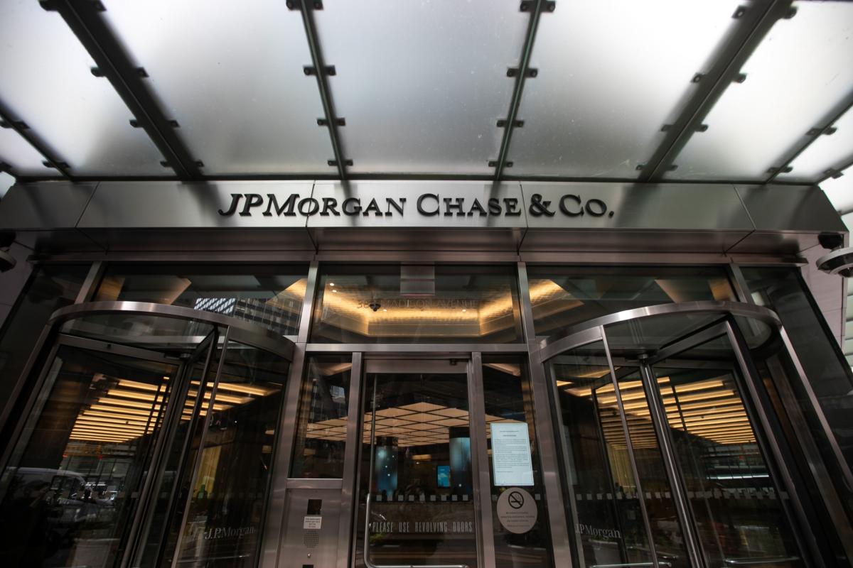 JPMorgan Chase accuses TransUnion of stealing 'trade secrets' - Yahoo Finance