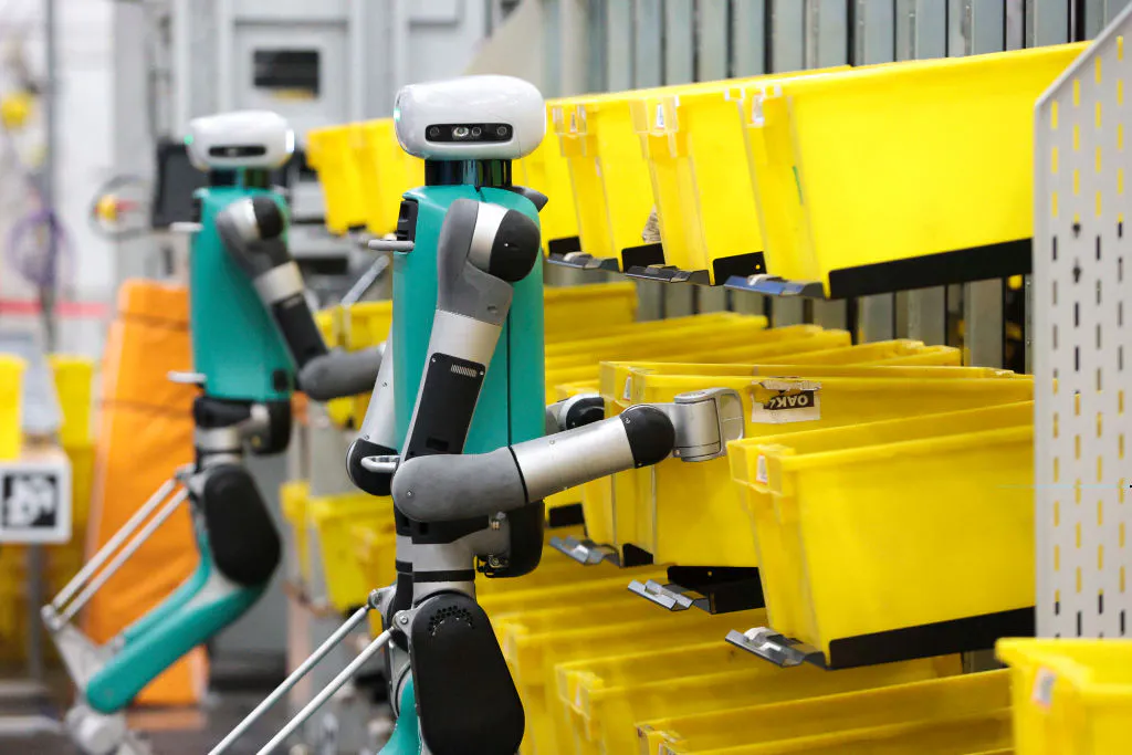 Report: Amazon plans for robots to ride along in vans and bring packages to your doorstep