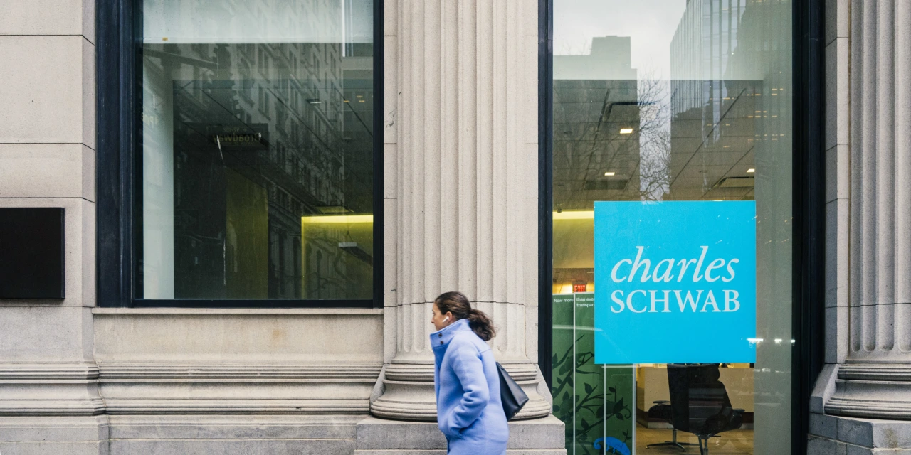 Charles Schwab Joins Wall Street’s Push Into Private Assets With Forge Global Deal