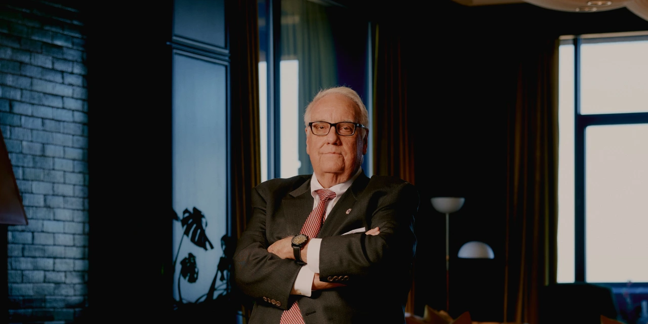 Who Is Howie Buffett, Berkshire Hathaway’s New Chairman?