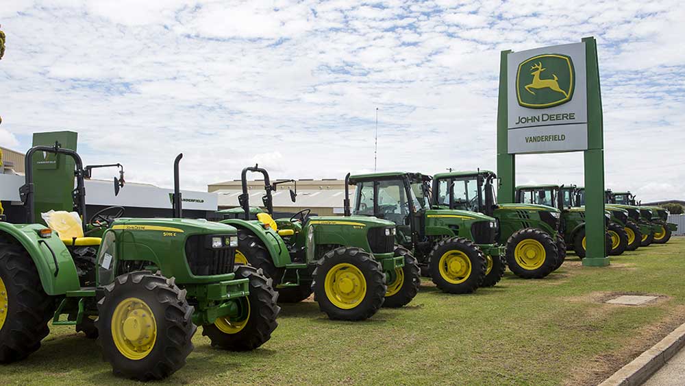 Deere Stock Growing Like A Weed; EPS Soared 124% Last Quarter - Investor's Business Daily