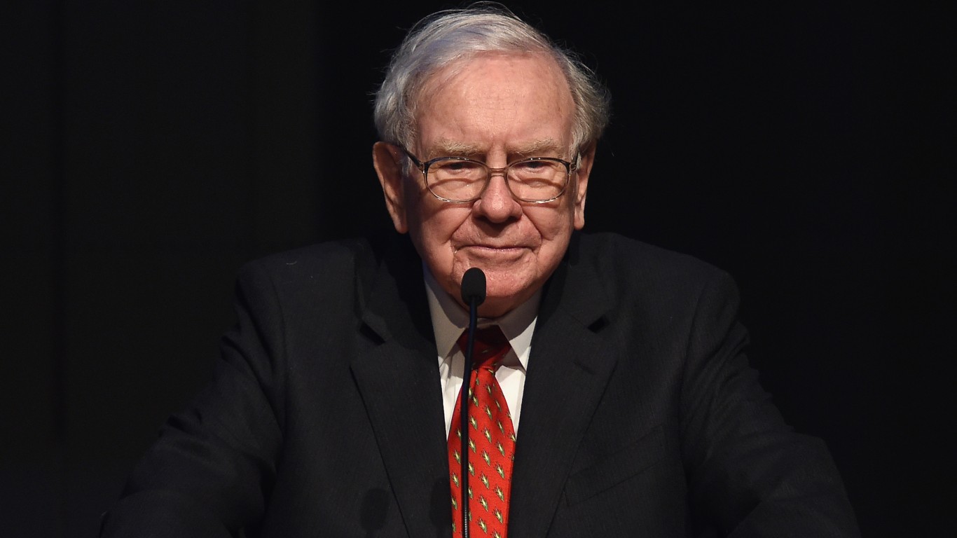 Warren Buffett Buys $4.3 Billion in Alphabet, Holds Coca-Cola and American Express for Decades