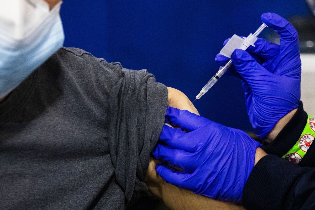 CDC Approves Physician-Referral Recommendations for Covid Shot