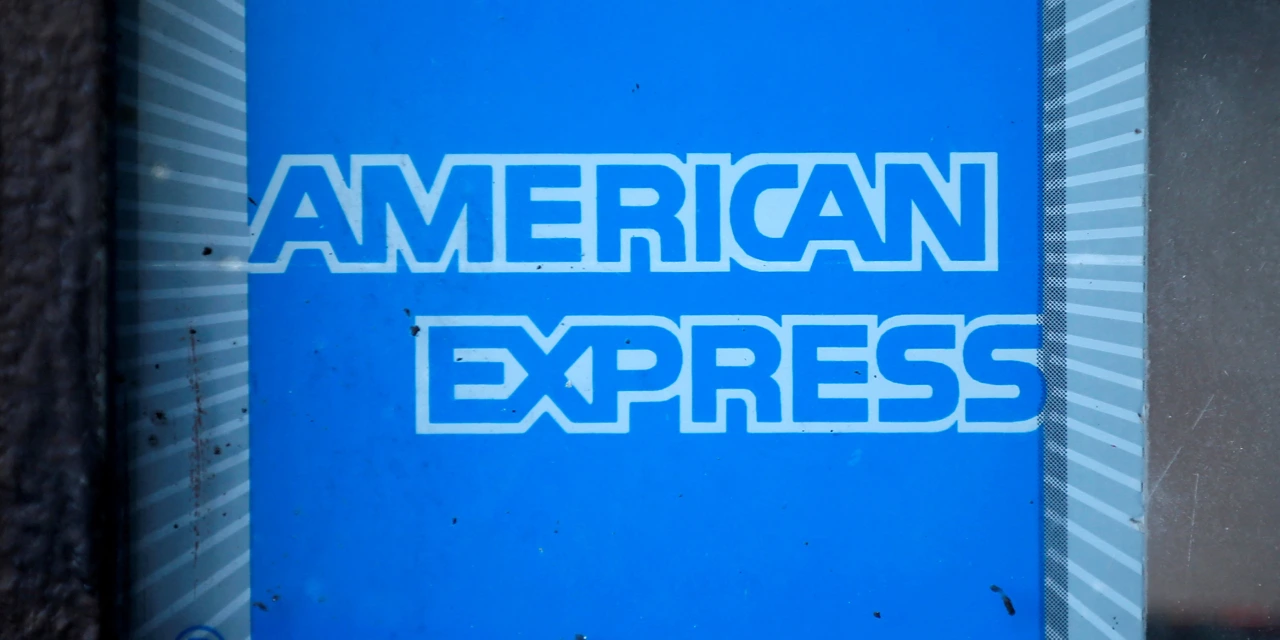 Amex Adds AI, Expense Tracking to Corporate Card to Counter Fintech Rivals